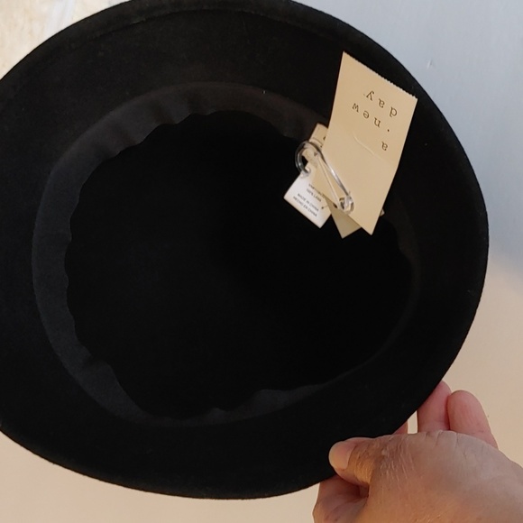 🌻NEW 100% Wool Adjustable Black Felt Bucket Hat/Cloche - Picture 4 of 9